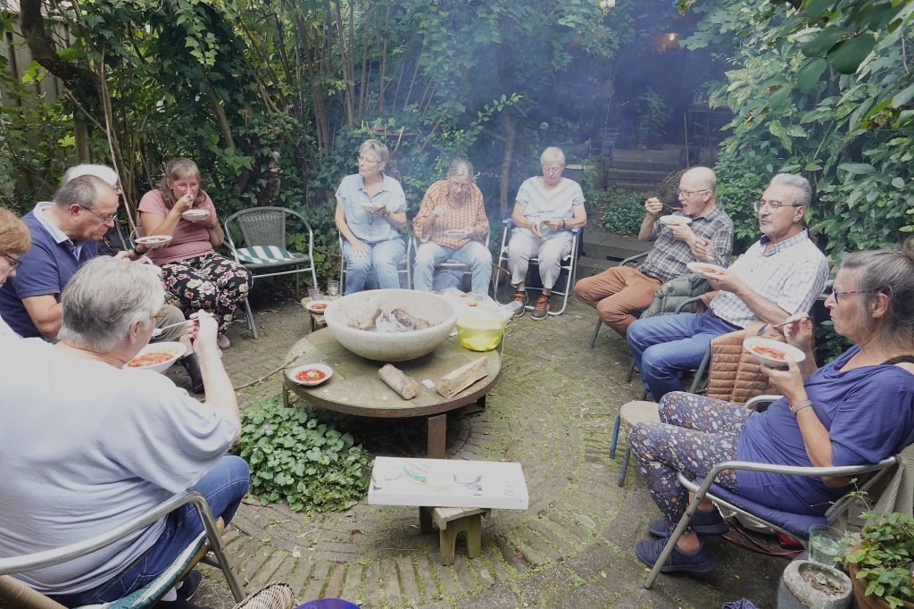 Zaterdag 15 augustus GEDICHTEN EN MAALTIJD ROND EEN VUURTJE!